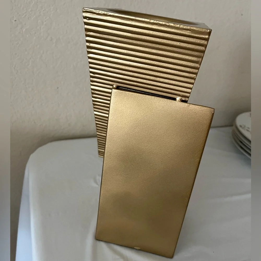Z. Gallerie Pillar Gold - New
